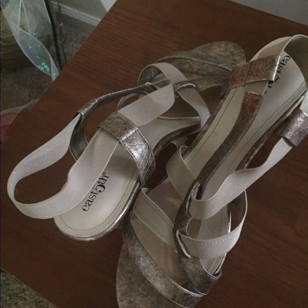 Bronze ( gold ) heels